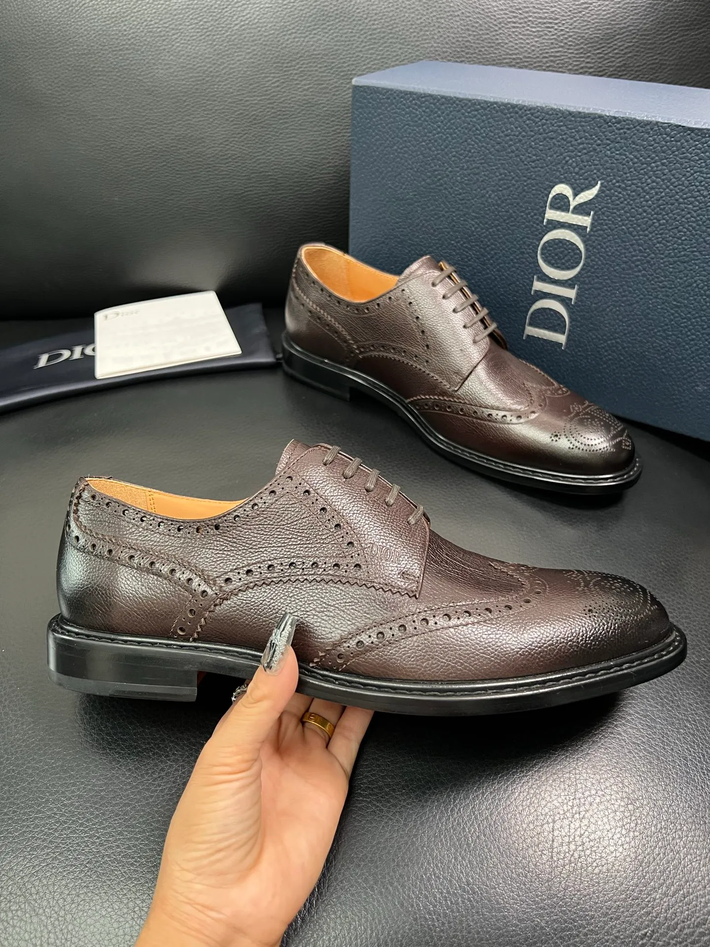Men's shoes 💰940 Dior top purchasing agent, synchronized with Dior counters, original factory configuration, imported Italian cowhide, fully imported water-dyed cowhide lining, sole: original factory special supply, original sole super comfortable, original factory follow-up order 🔍🔍High quality, welcome to compare, code number 39-44 (can be ordered 38 45 46) 85868